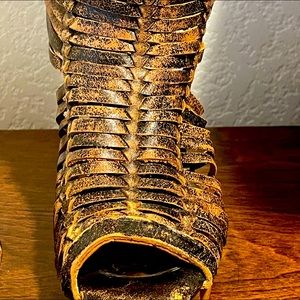 Sbicca platform leather sandal size 6
